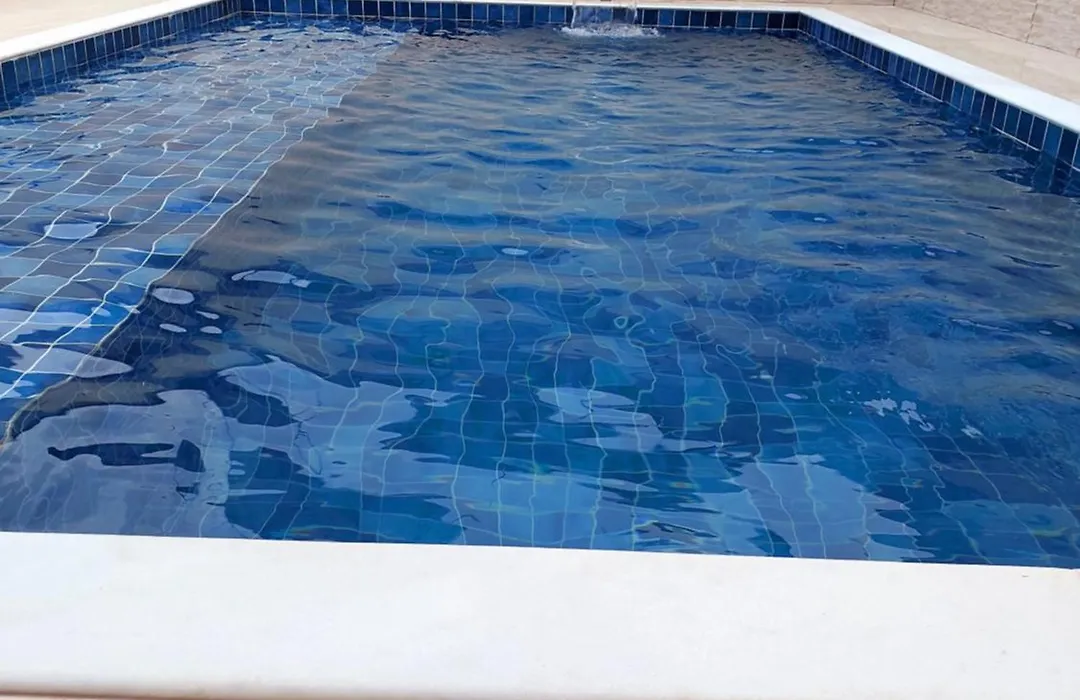 Apto com piscina 700 mts Praia Maranduba Ubatuba-1