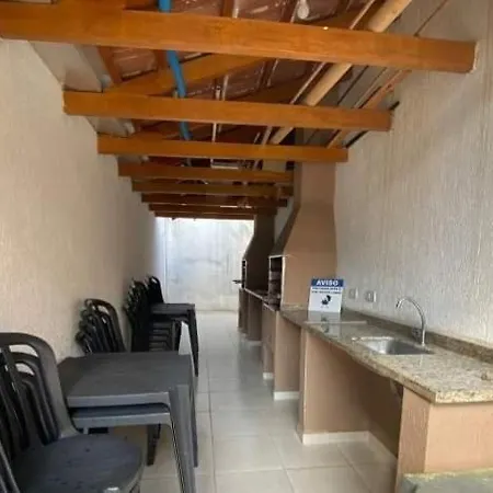 Apto com piscina 700 mts Praia Maranduba Ubatuba-3
